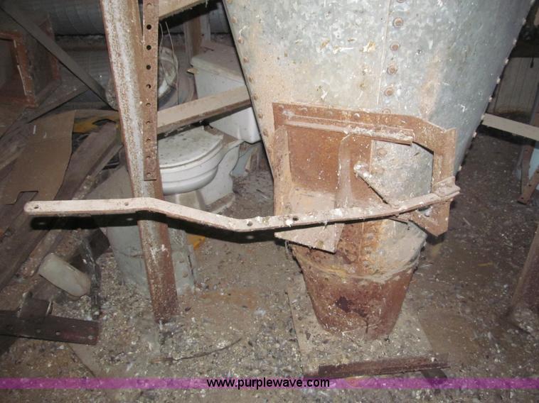 image for item B5309 BS&B four ton bulk tank