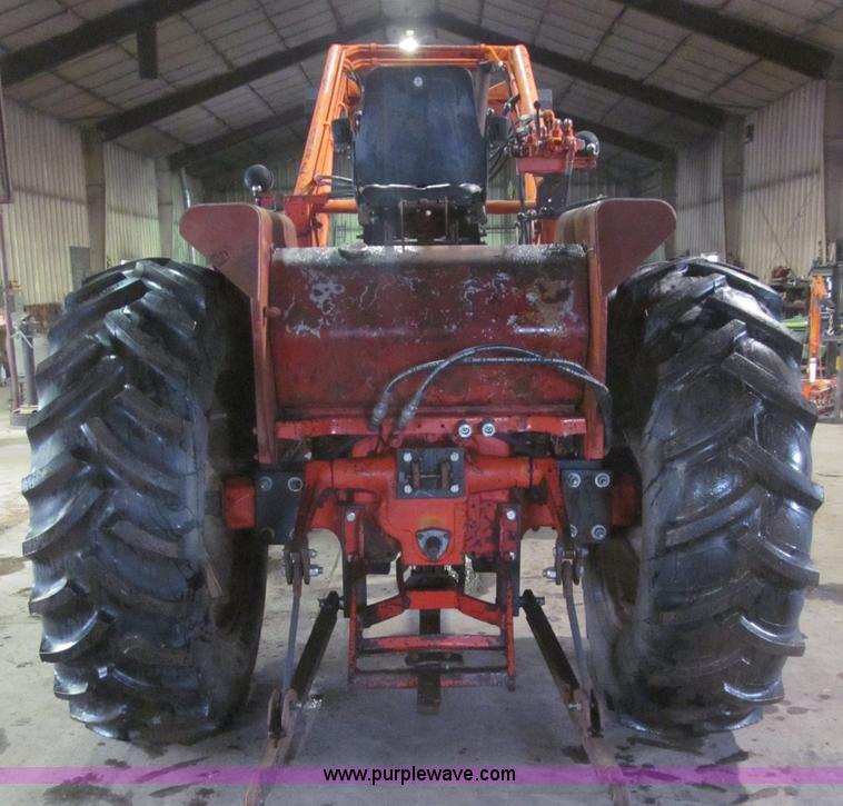 image for item B5318 1965 Allis-Chalmers 190XT row crop tractor