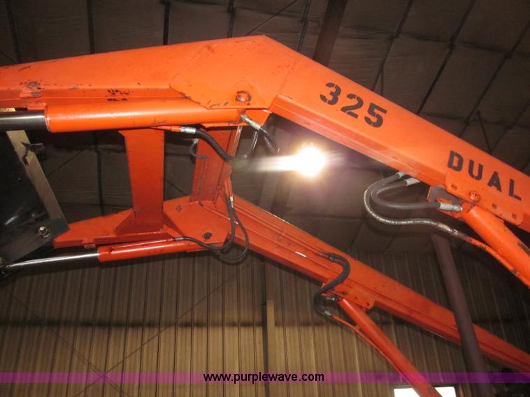 image for item B5318 1965 Allis-Chalmers 190XT row crop tractor
