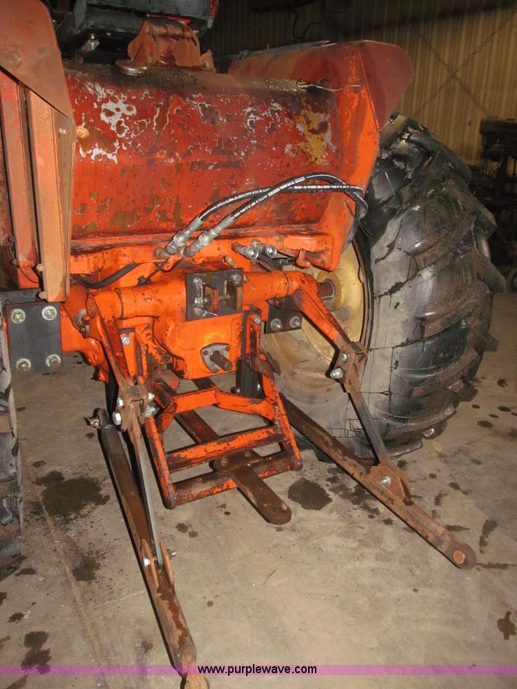 image for item B5318 1965 Allis-Chalmers 190XT row crop tractor