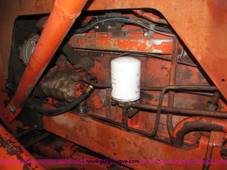 image for item B5318 1965 Allis-Chalmers 190XT row crop tractor