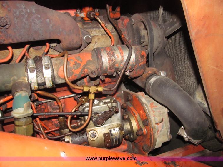 image for item B5318 1965 Allis-Chalmers 190XT row crop tractor