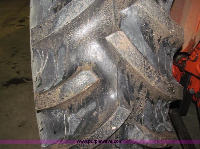 image for item B5318 1965 Allis-Chalmers 190XT row crop tractor