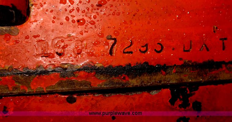 image for item B5318 1965 Allis-Chalmers 190XT row crop tractor