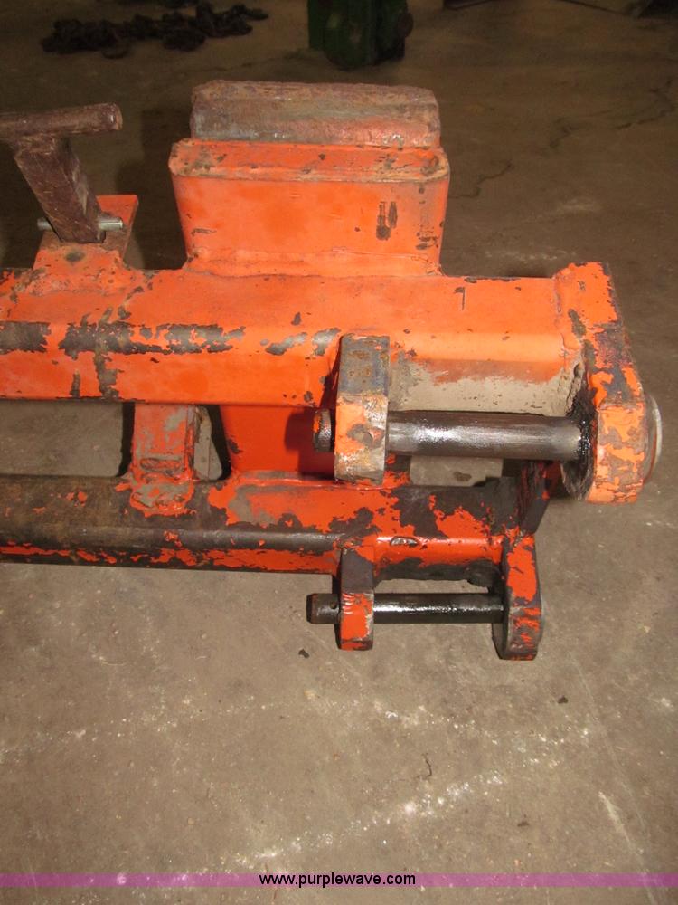 image for item B5318 1965 Allis-Chalmers 190XT row crop tractor