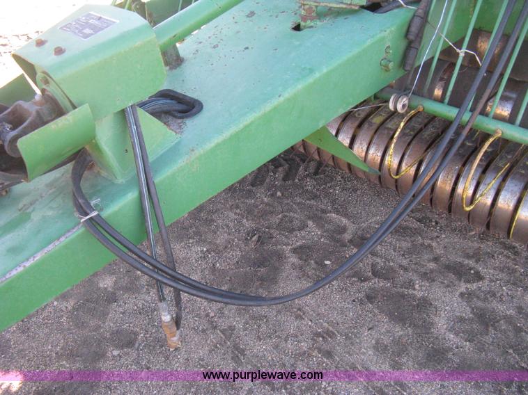 image for item B8427 John Deere 510 round baler