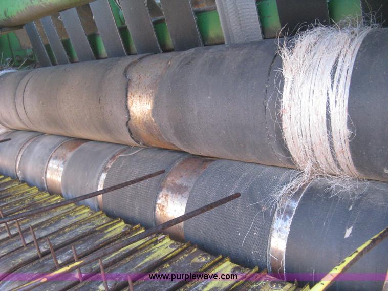 image for item B8427 John Deere 510 round baler