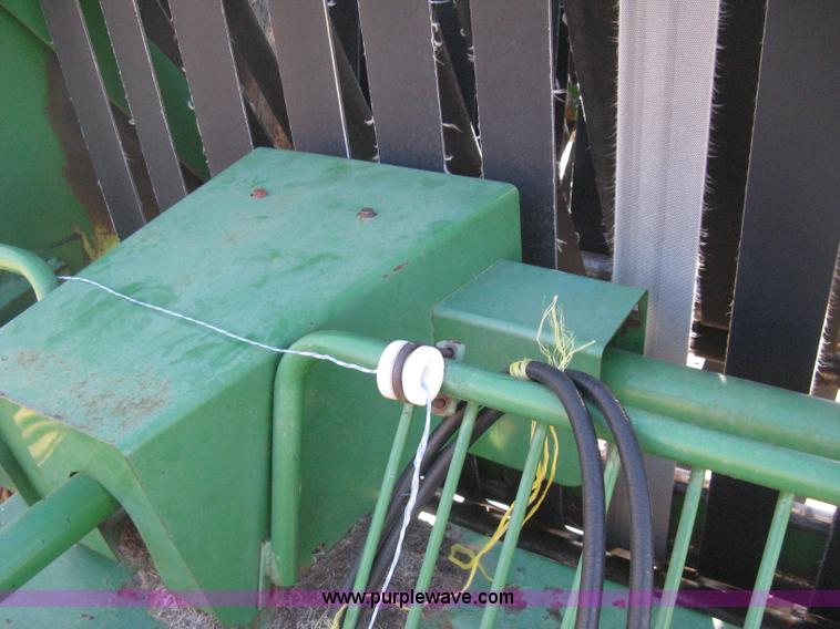 image for item B8427 John Deere 510 round baler