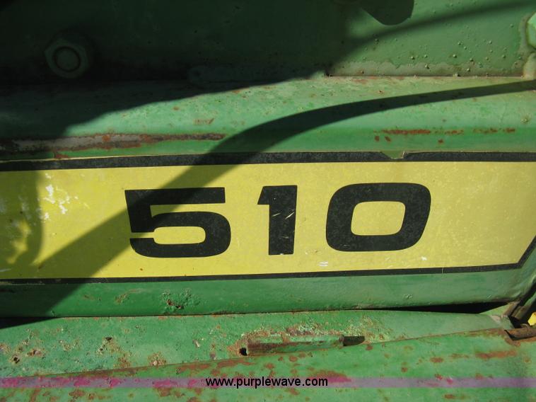 image for item B8427 John Deere 510 round baler