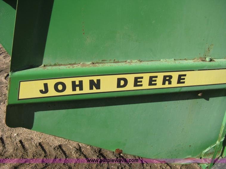 image for item B8427 John Deere 510 round baler