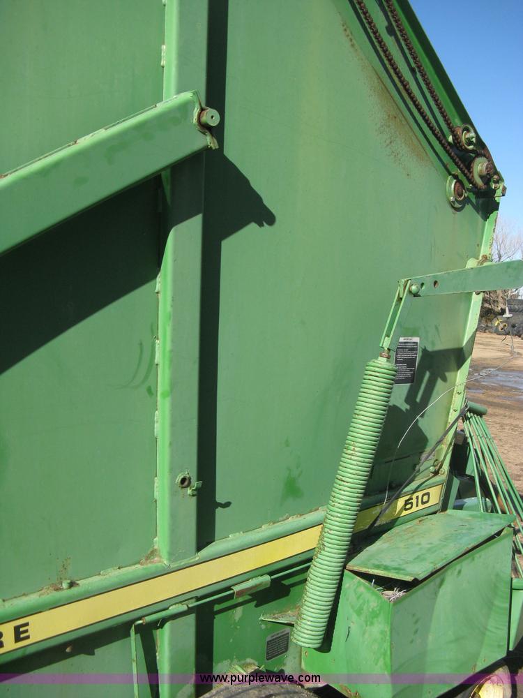image for item B8427 John Deere 510 round baler