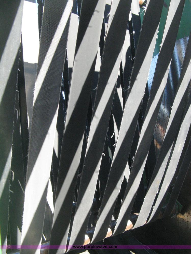 image for item B8427 John Deere 510 round baler