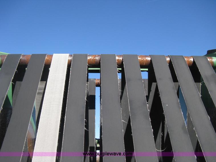 image for item B8427 John Deere 510 round baler