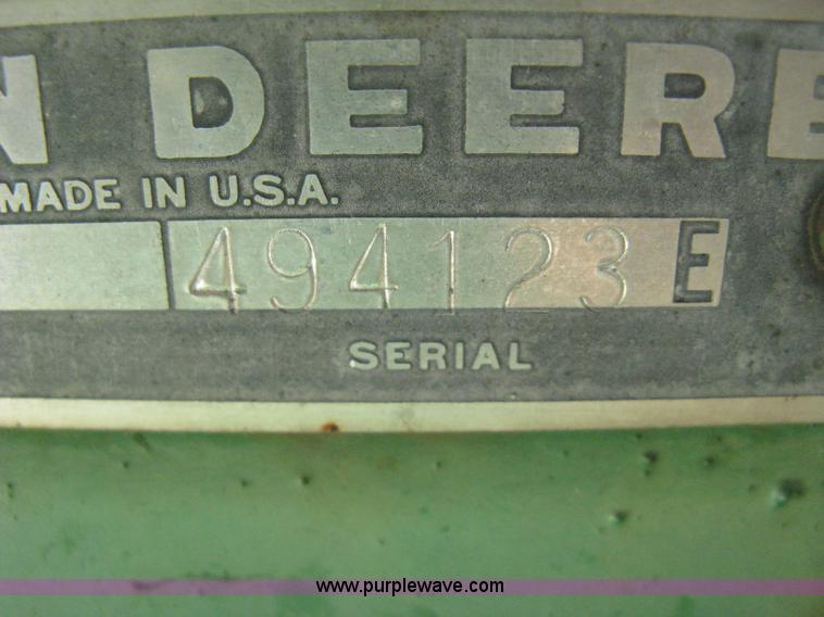 image for item B8427 John Deere 510 round baler