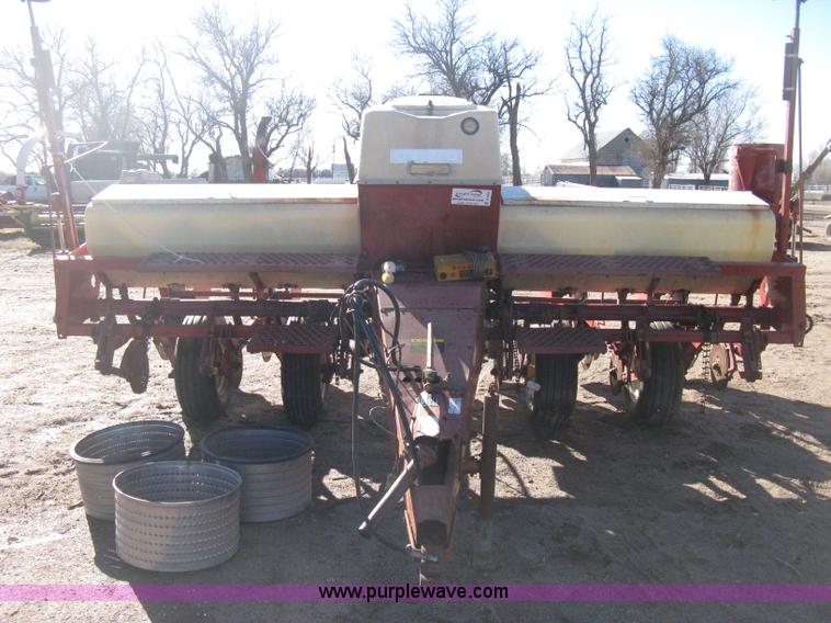 image for item B8430 International 400 Cyclo planter