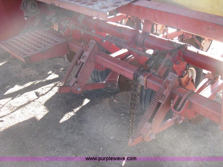 image for item B8430 International 400 Cyclo planter