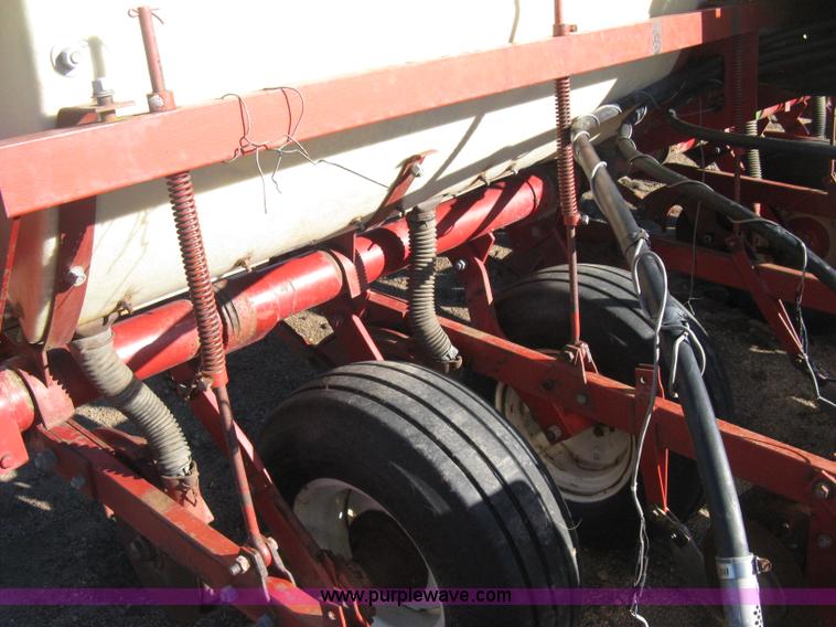 image for item B8430 International 400 Cyclo planter