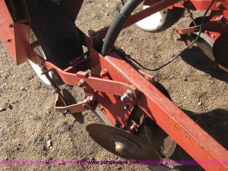 image for item B8430 International 400 Cyclo planter