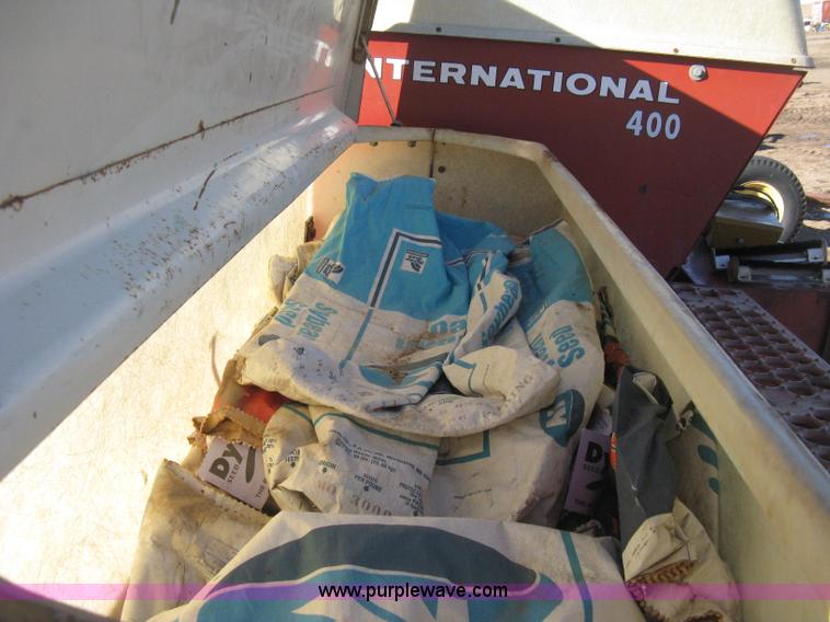 image for item B8430 International 400 Cyclo planter