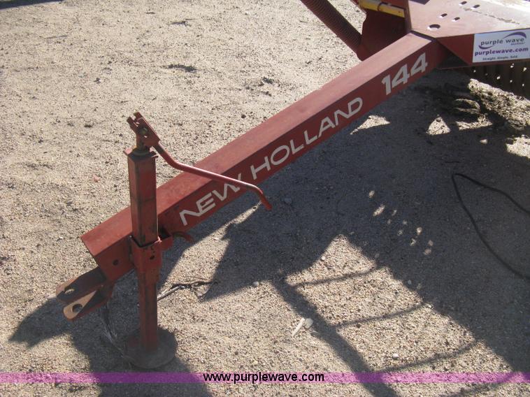 image for item B8433 New Holland 144 windrow inverter