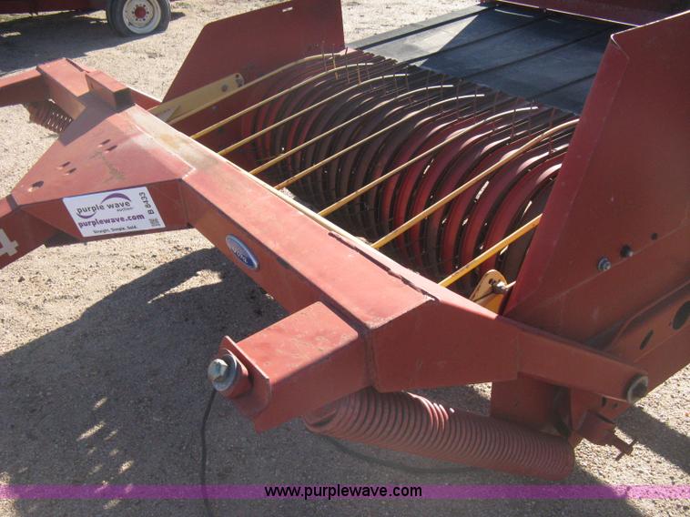 image for item B8433 New Holland 144 windrow inverter