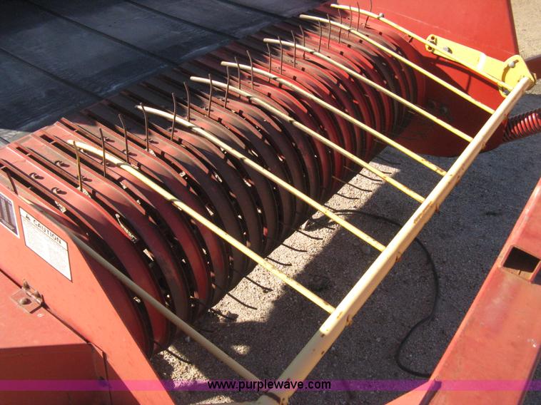 image for item B8433 New Holland 144 windrow inverter