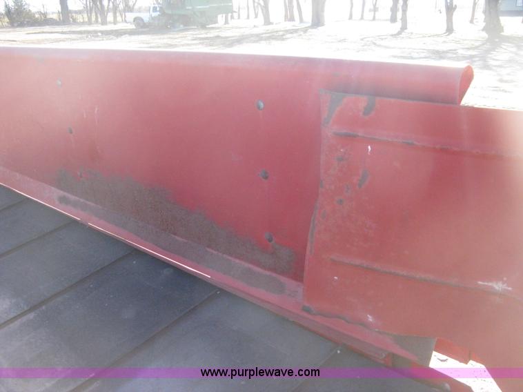 image for item B8433 New Holland 144 windrow inverter