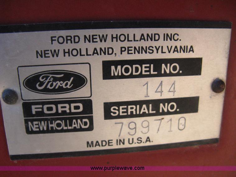 image for item B8433 New Holland 144 windrow inverter