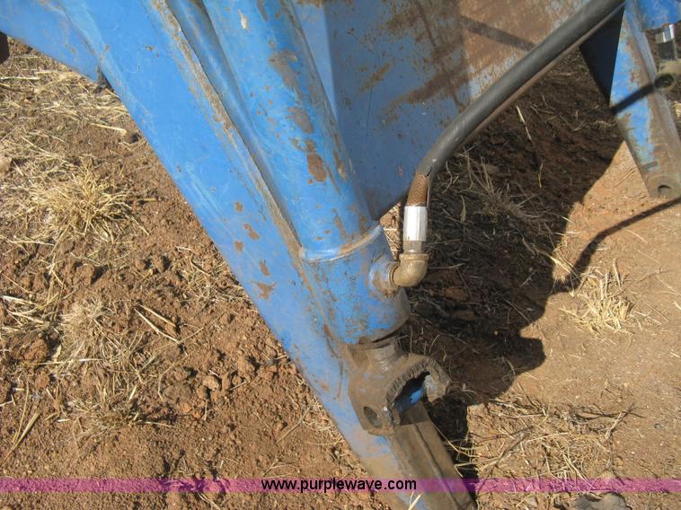 image for item B8442 Ford 727 loader