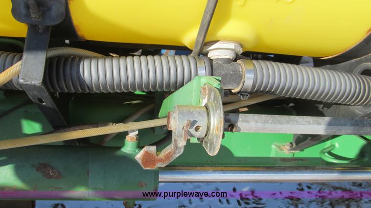 image for item C3597 John Deere 7200 Conservation Max Emerge planter