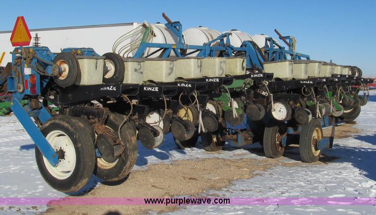 image for item C3598 Kinze Twin-Line planter