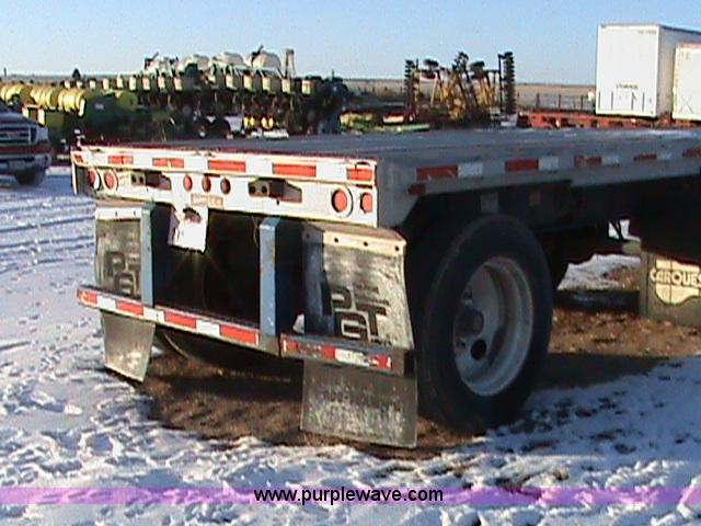 image for item C3606 2000 Dorsey 45' flatbed trailer