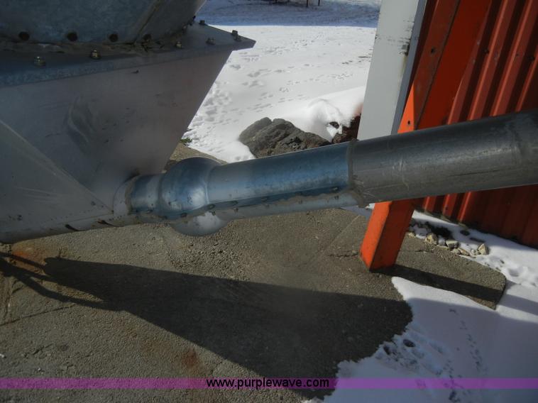 image for item D4558 Pax bulk grain bin