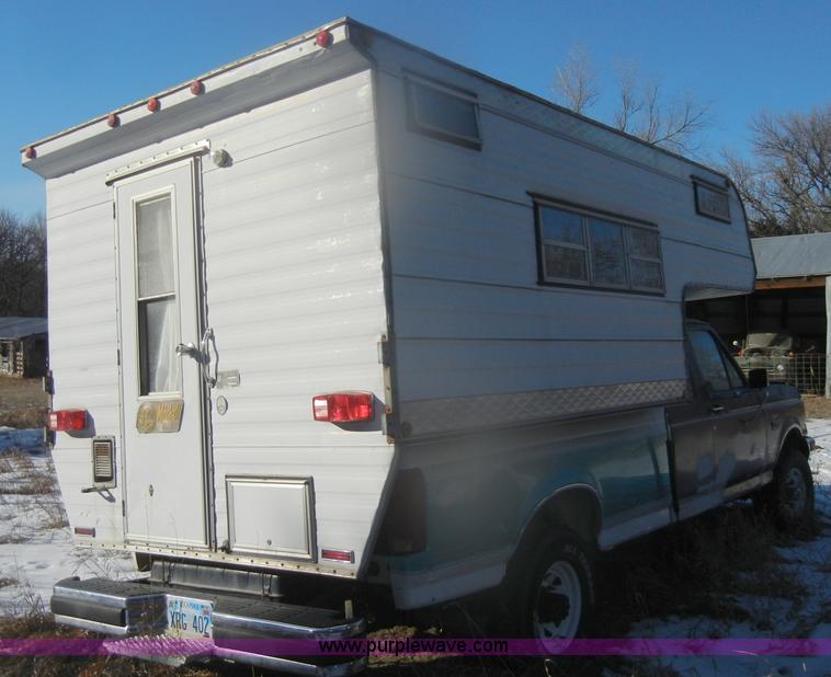 image for item D4580 1988 Ford F250 XLT Lariat SuperCab pickup truck