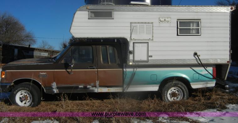 image for item D4580 1988 Ford F250 XLT Lariat SuperCab pickup truck