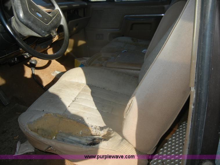 image for item D4580 1988 Ford F250 XLT Lariat SuperCab pickup truck