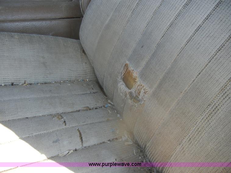 image for item D4580 1988 Ford F250 XLT Lariat SuperCab pickup truck