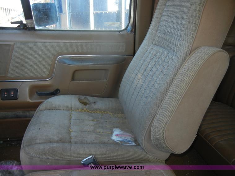 image for item D4580 1988 Ford F250 XLT Lariat SuperCab pickup truck