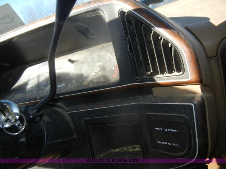 image for item D4580 1988 Ford F250 XLT Lariat SuperCab pickup truck