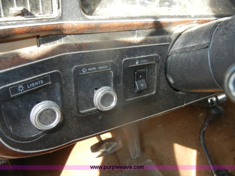 image for item D4580 1988 Ford F250 XLT Lariat SuperCab pickup truck