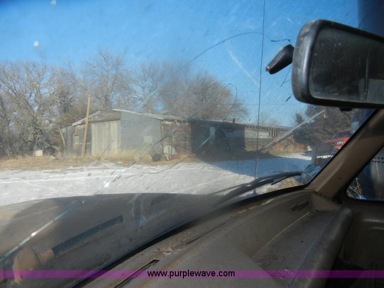 image for item D4580 1988 Ford F250 XLT Lariat SuperCab pickup truck