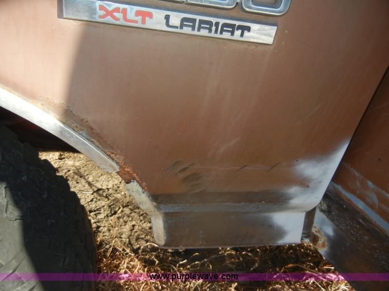 image for item D4580 1988 Ford F250 XLT Lariat SuperCab pickup truck