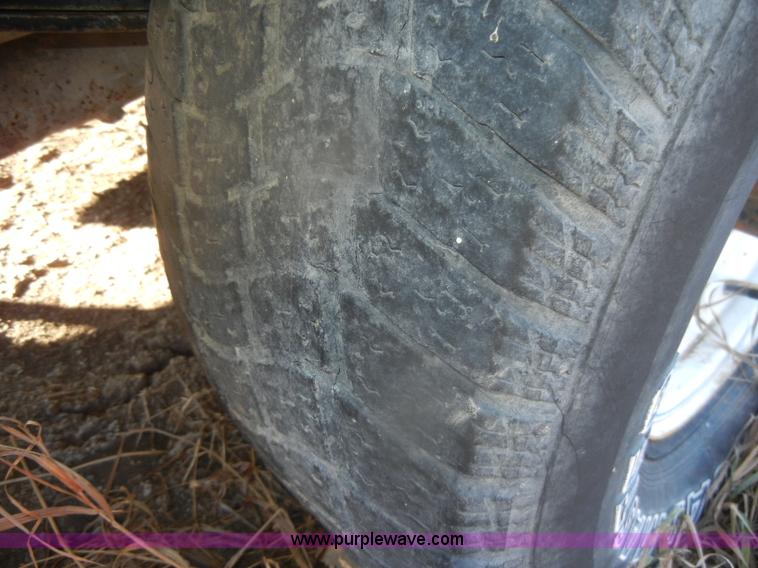 image for item D4580 1988 Ford F250 XLT Lariat SuperCab pickup truck