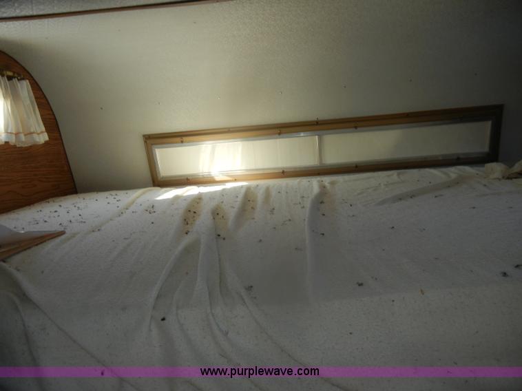 image for item D4580 1988 Ford F250 XLT Lariat SuperCab pickup truck