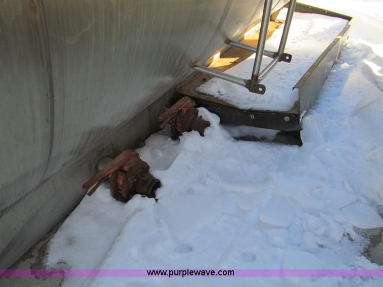 image for item D7048 Approximately 3,200 gallon stainless steel tank