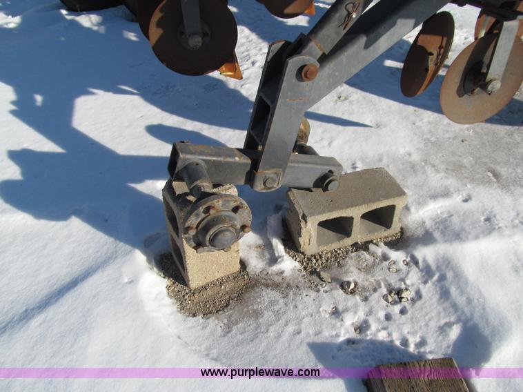 image for item D7055 DMI 3300 Nutri-Placer anhydrous ammonia applicator