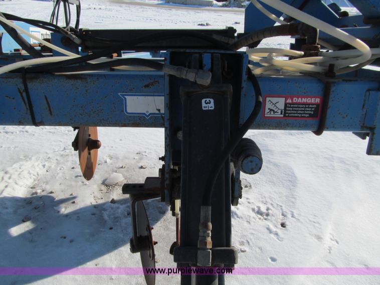 image for item D7055 DMI 3300 Nutri-Placer anhydrous ammonia applicator