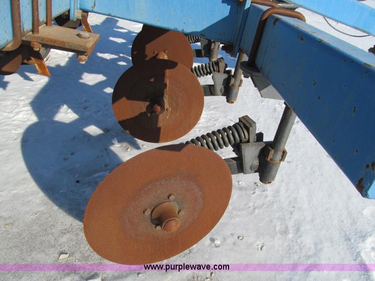 image for item D7055 DMI 3300 Nutri-Placer anhydrous ammonia applicator