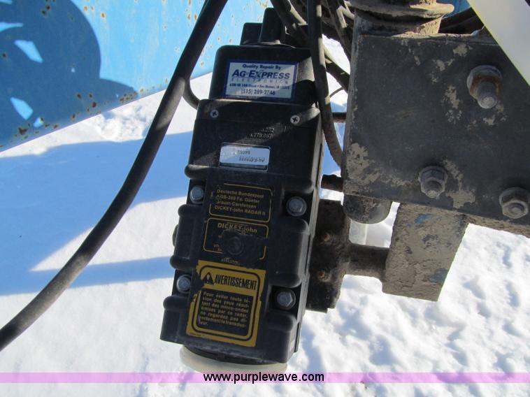 image for item D7055 DMI 3300 Nutri-Placer anhydrous ammonia applicator