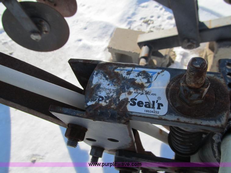 image for item D7055 DMI 3300 Nutri-Placer anhydrous ammonia applicator